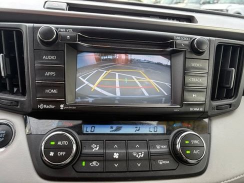 Used 2018 Toyota RAV4 XLE AWD/4WD image 20