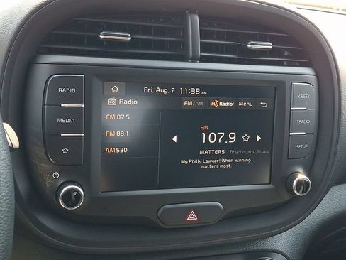 Certified 2025 Kia Soul LX w/ LX Technology Package FWD image 16