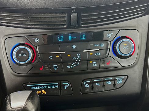 Used 2018 Ford Escape Titanium w/ Ford Safe & Smart Package AWD/4WD image 24