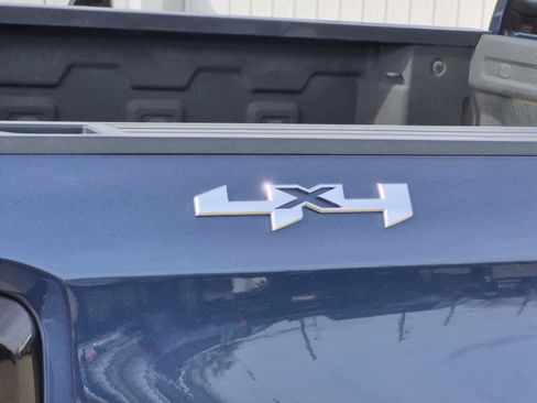 Certified 2022 GMC Sierra 1500 SLT w/ SLT Convenience Package image 8