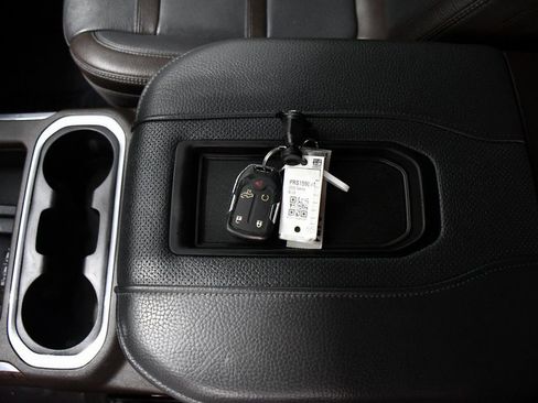 Used 2020 GMC Sierra 1500 Denali w/ Technology Package image 24