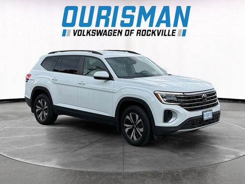 Used 2024 Volkswagen Atlas SE AWD/4WD image 1
