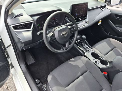 Used 2024 Toyota Corolla LE AWD/4WD image 9
