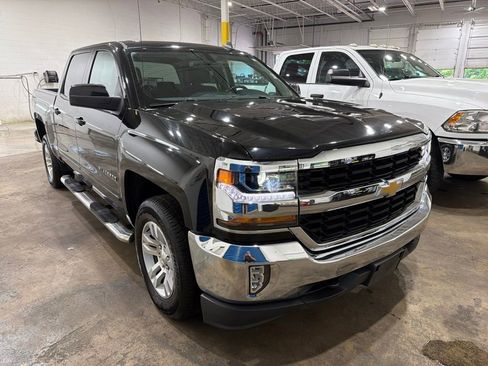 Used 2017 Chevrolet Silverado 1500 LT w/ All Star Edition AWD/4WD image 3