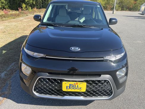 Used 2020 Kia Soul LX image 3