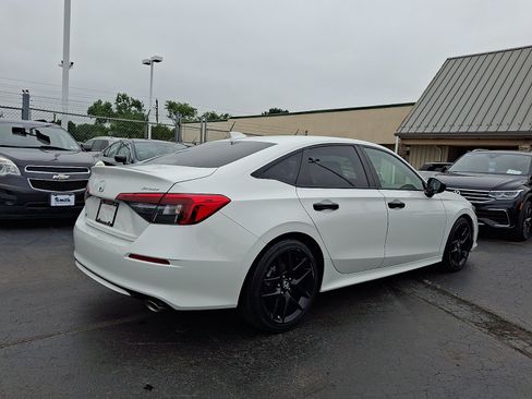 Used 2023 Honda Civic Sport image 6