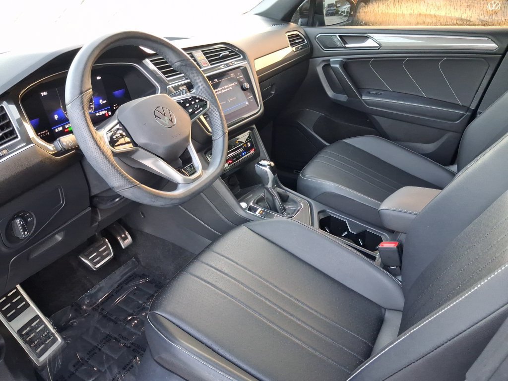 Certified 2024 Volkswagen Tiguan SE R-Line FWD image 20