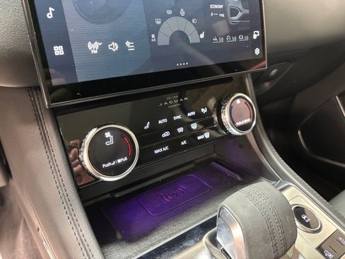 Used 2023 Jaguar F-PACE S image 15