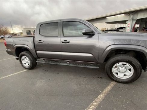 Used 2020 Toyota Tacoma SR w/ SR Convenience Package image 3