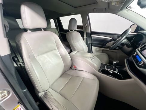 Used 2015 Toyota Highlander XLE image 31