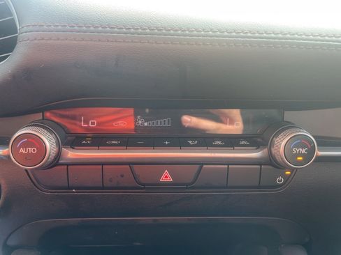 Used 2024 MAZDA MAZDA3 s image 20