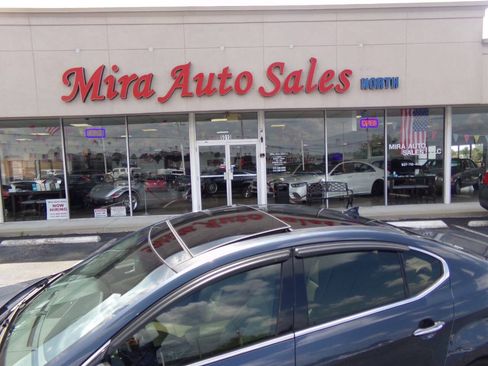Used 2015 Kia Cadenza Premium w/ Luxury Package FWD image 12