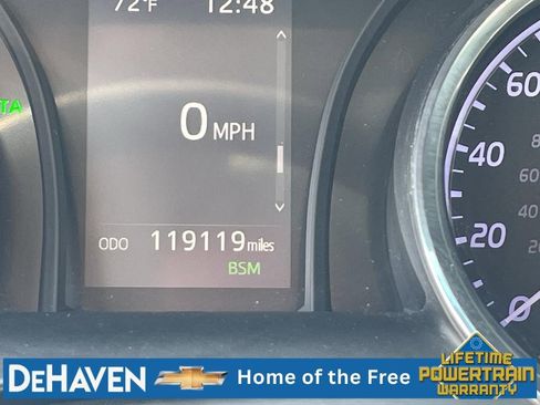 Used 2019 Toyota Camry LE w/ Convenience Package FWD image 13