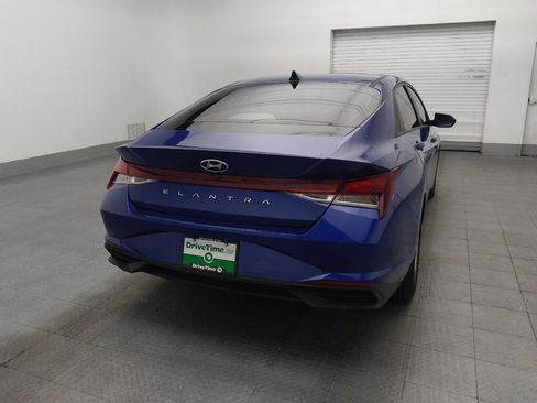 Used 2021 Hyundai Elantra SE FWD image 7