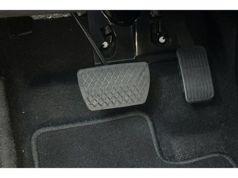 Certified 2025 Honda Accord SE image 40