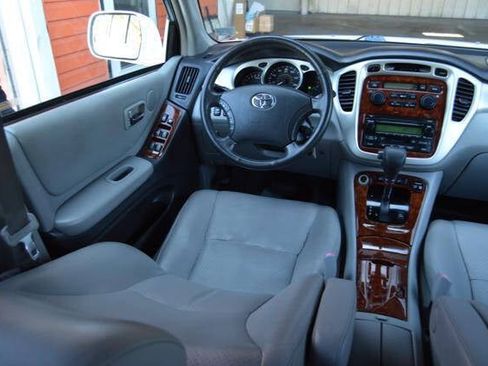 Used 2004 Toyota Highlander Limited image 57