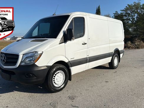 Used 2015 Mercedes-Benz Sprinter 2500 image 1