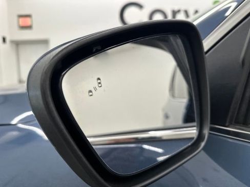 Certified 2025 Ford Escape Platinum image 33