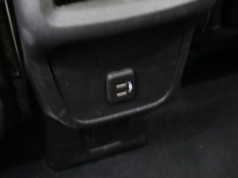 Used 2022 GMC Terrain SLT w/ Infotainment Package II image 28