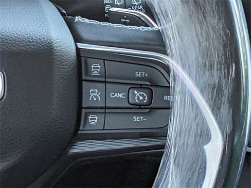 New 2025 Jeep Grand Cherokee Laredo X w/ Luxury Tech Group I image 17