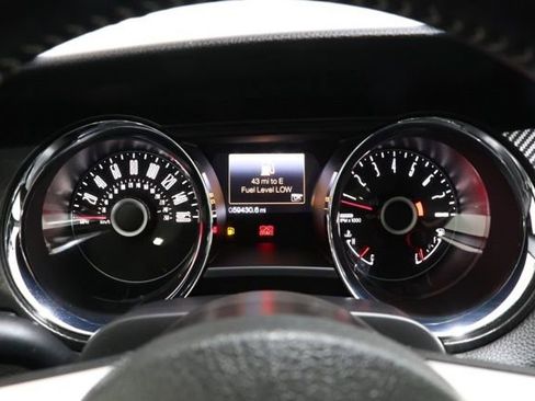 Used 2014 Ford Mustang GT Premium w/ Equipment Group 402A RWD image 25