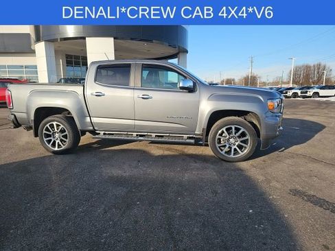 Used 2022 GMC Canyon Denali image 25