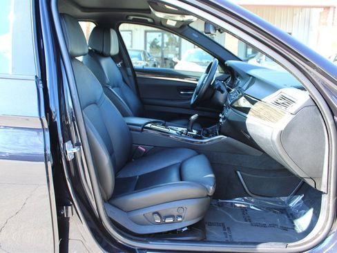Used 2013 BMW 550i xDrive Sedan image 16