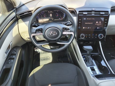 Certified 2024 Hyundai Tucson SE FWD image 11