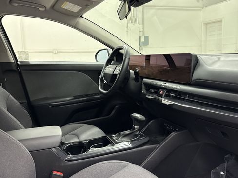 Used 2025 Kia K4 EX image 26