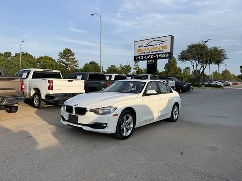 Used 2013 BMW 328i xDrive Sedan AWD/4WD image 3