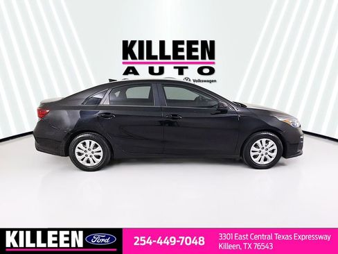 Used 2019 Kia Forte LXS image 9