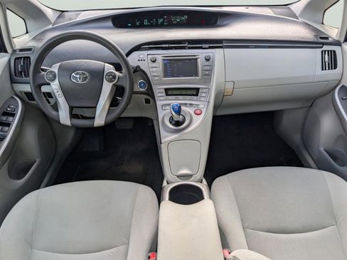 Used 2014 Toyota Prius Four image 15