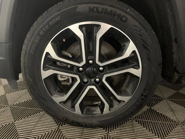 Used 2023 Jeep Compass Limited AWD/4WD image 37