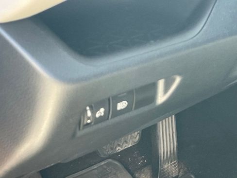 Used 2023 Toyota RAV4 XLE FWD image 7