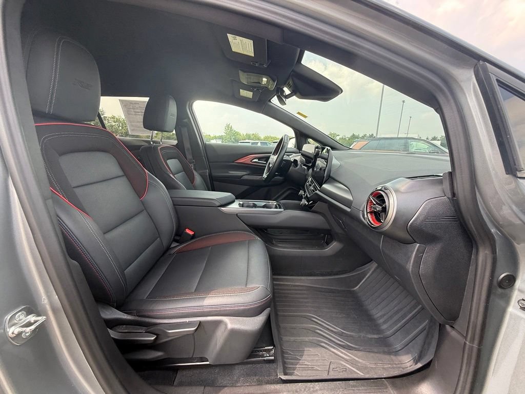 Used 2024 Chevrolet Equinox EV RS FWD image 34