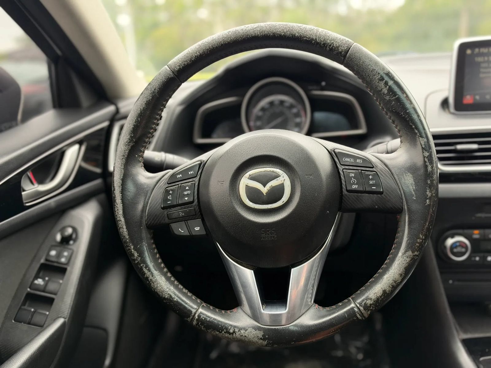 Used 2016 MAZDA MAZDA3 i Touring w/ Popular Equipment Package FWD image 9