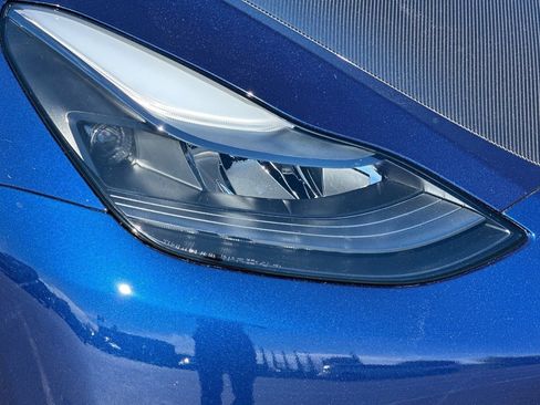 Used 2021 Tesla Model Y Performance image 9