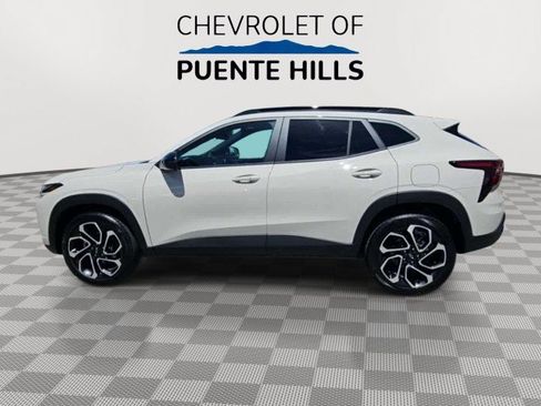 Used 2026 Chevrolet Trax RS FWD image 5