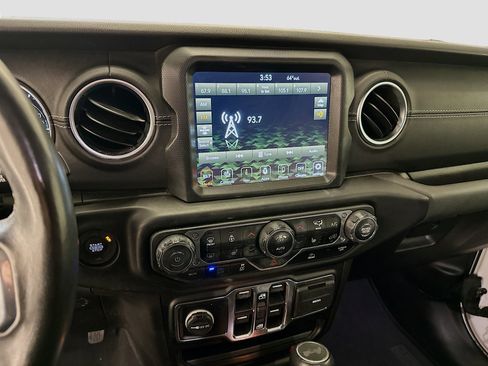 Used 2022 Jeep Wrangler Sahara w/ Cold Weather Group image 26