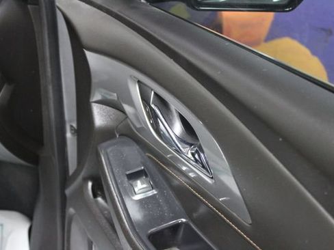 Used 2021 Chevrolet Traverse LS FWD image 11