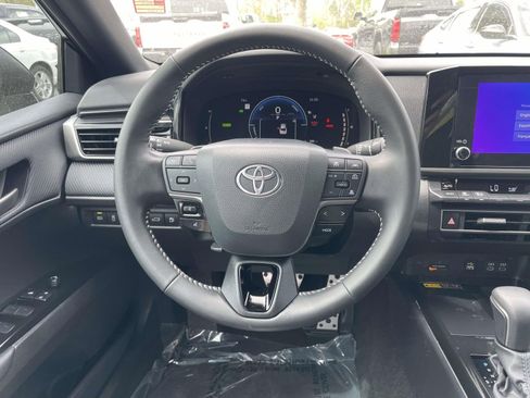 Used 2026 Toyota Camry SE w/ Convenience Package image 20