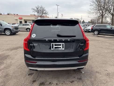 Used 2021 Volvo XC90 T6 Momentum w/ Climate Package image 5
