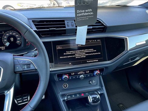 New 2025 Audi Q3 2.0T Premium Plus image 6
