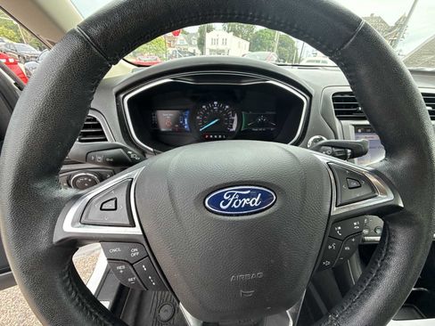 Used 2019 Ford Fusion Energi Titanium FWD image 11