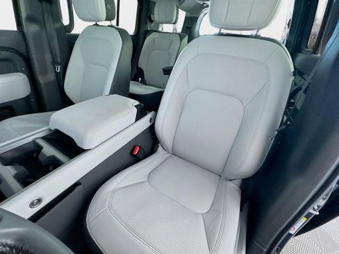 Used 2025 Land Rover Defender 130 V8 image 10