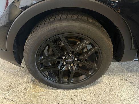 Used 2017 Ford Explorer Sport AWD/4WD image 27