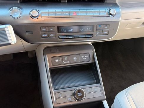Used 2024 Hyundai Kona SEL FWD image 18