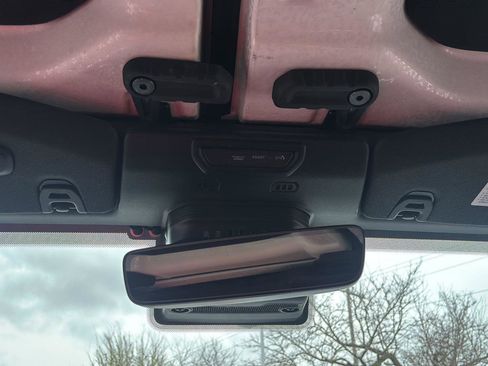 Used 2021 Jeep Wrangler Unlimited Sahara image 34