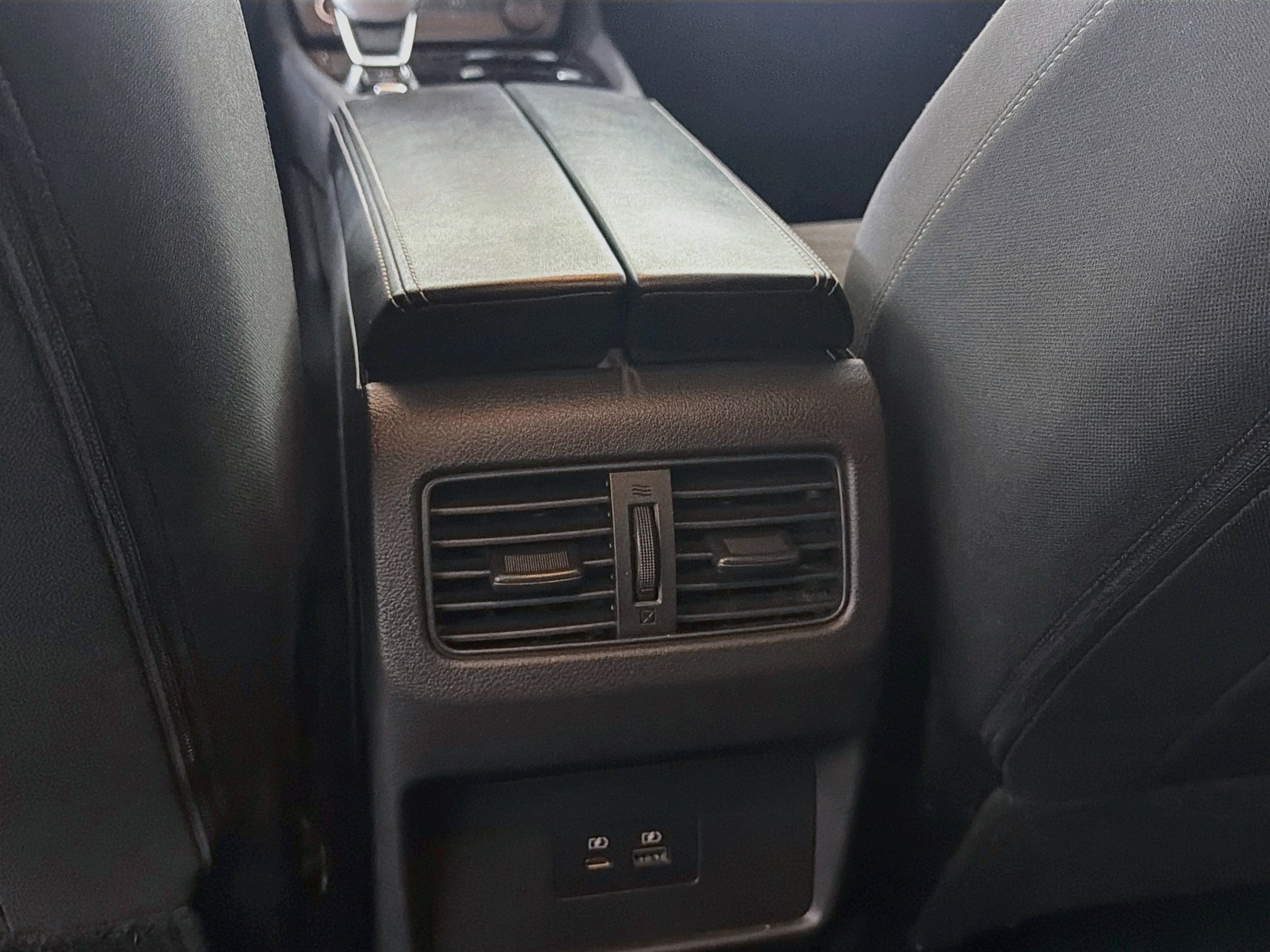 Used 2023 Nissan Rogue SV FWD image 25