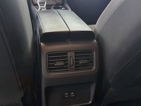 Used 2023 Nissan Rogue SV FWD image 25